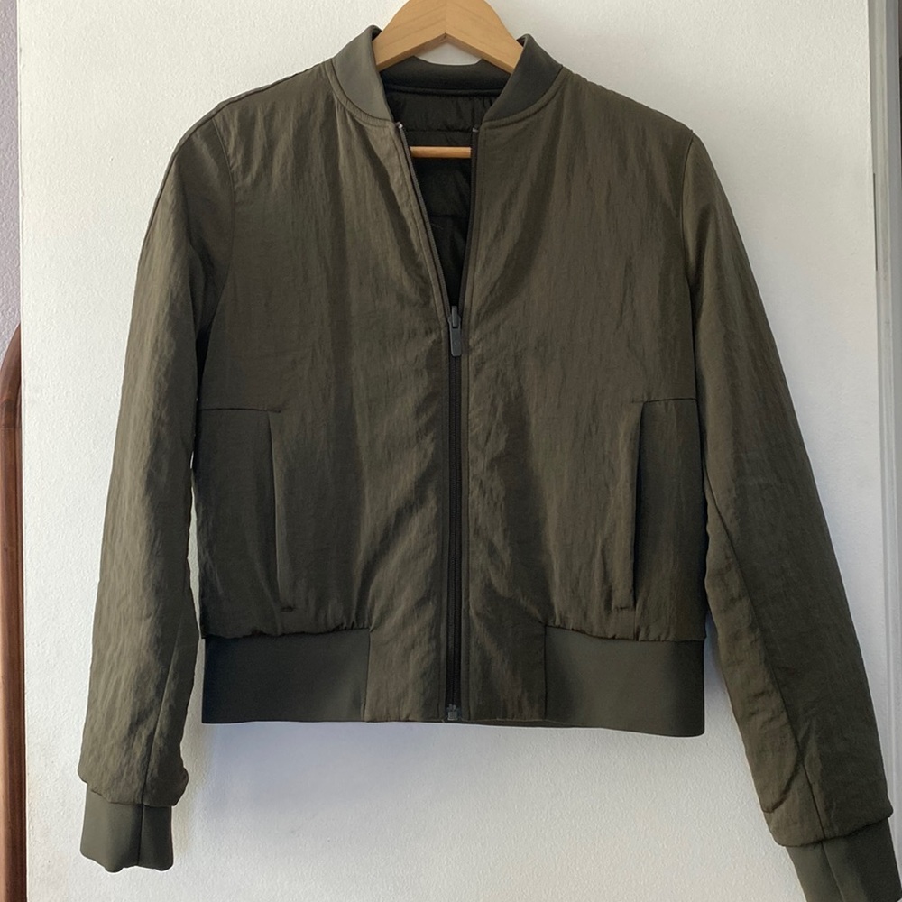 Lululemon bomber jacket, like new!